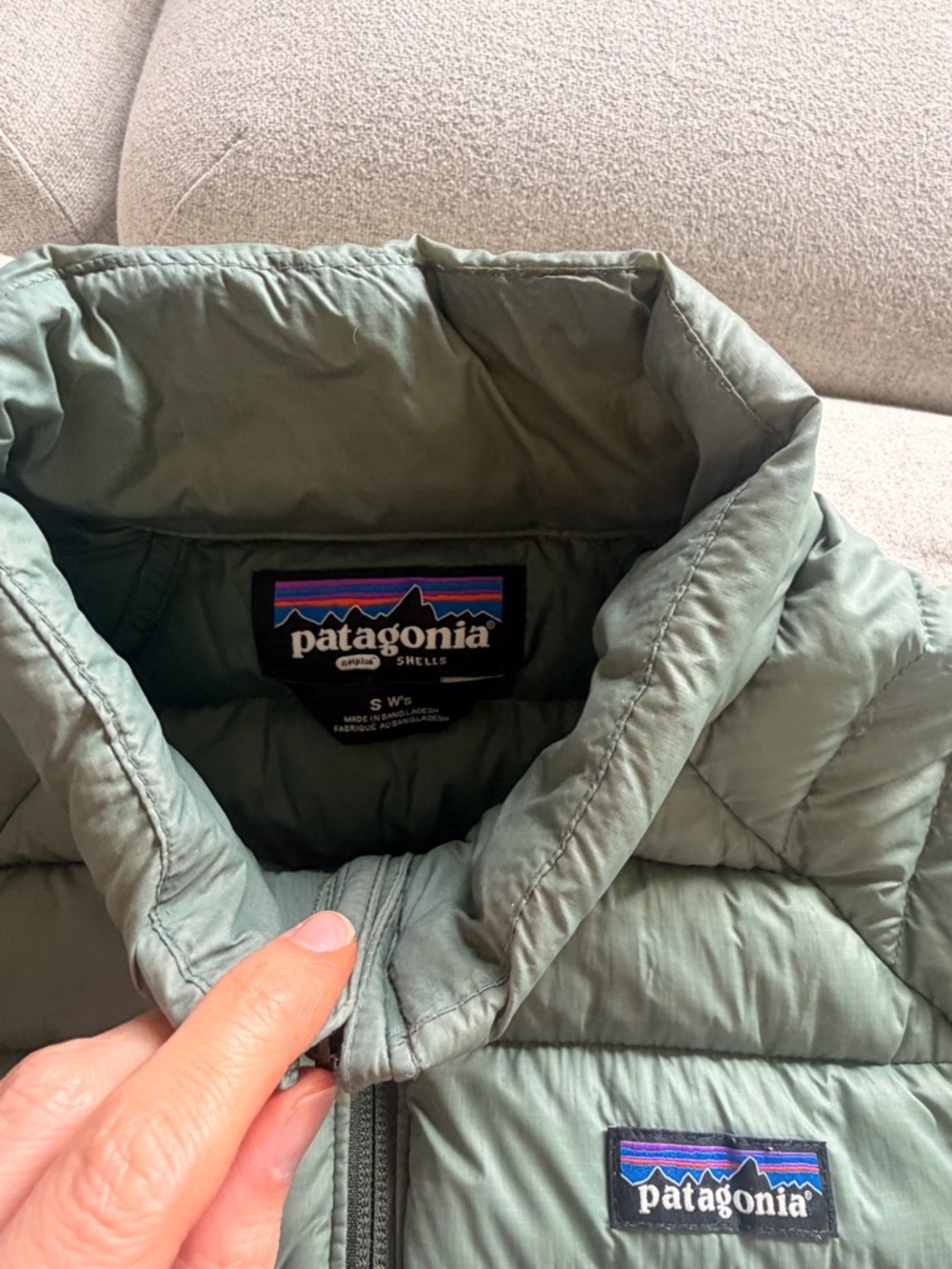 Patagonia Women's Sage Green down sweater jacket - Picture 4 of 4